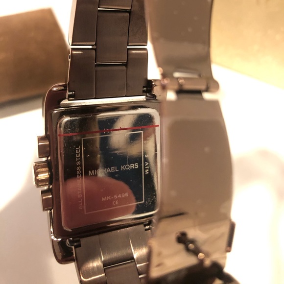 Michael Kors Watch - Picture 6 of 6